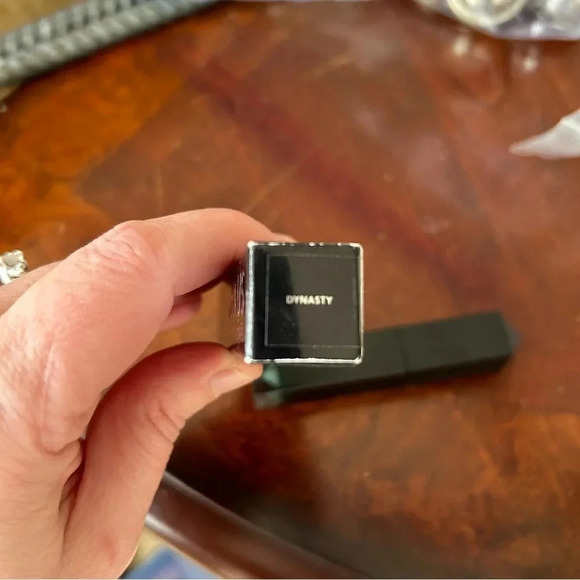 Haus Laboratories Glam Attack All Over Liquid Shimmer Powder in Dynasty - Picture 3 of 5